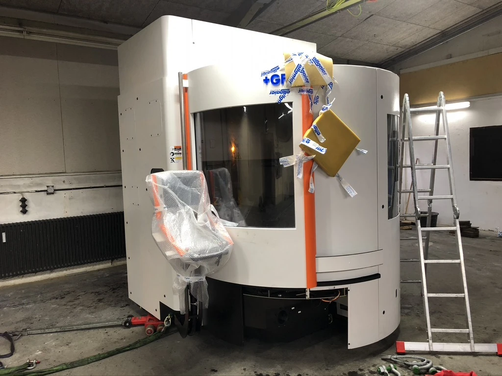 Die neu gelieferte MILL S 600 U LP in unserer Fertigung am 19. Dezember 2018
